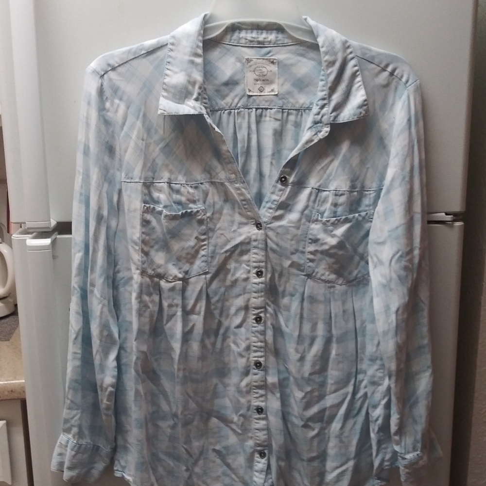 Pretty blue and white plaid top sz XL
